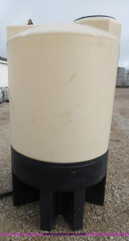 image for item CC9961 (2) poly storage tanks