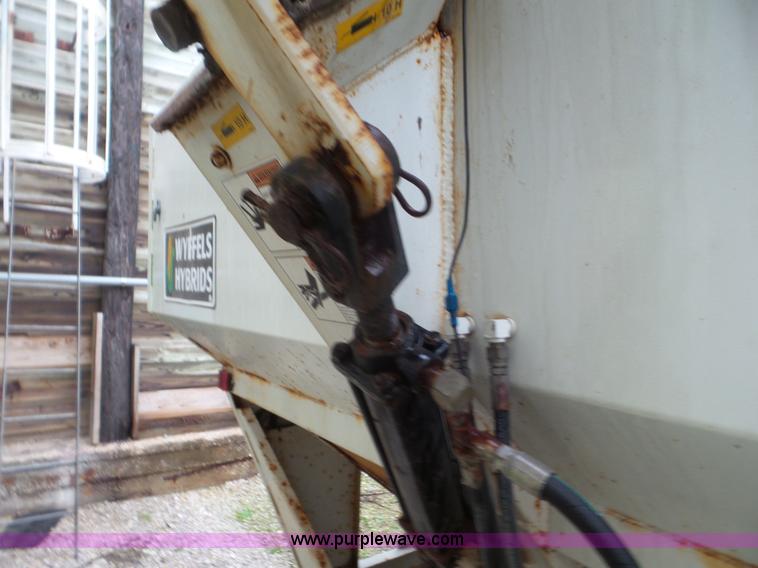 image for item CC9965 Parker 1500 weigh wagon