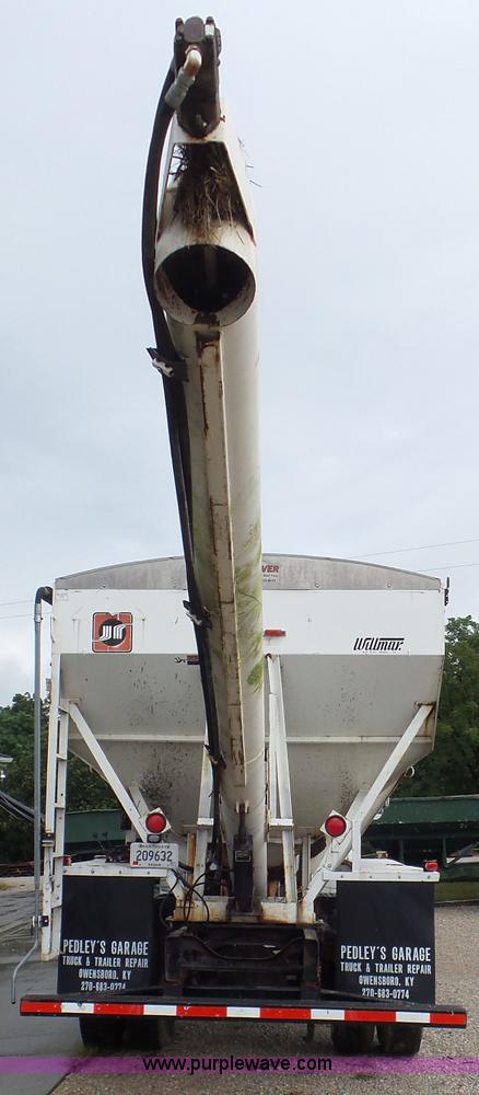 image for item CC9971 1985 International tender truck