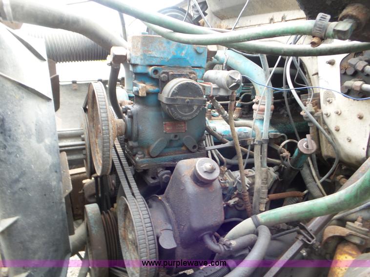 image for item CC9971 1985 International tender truck