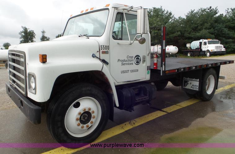 image for item CC9972 1985 International flatbed truck