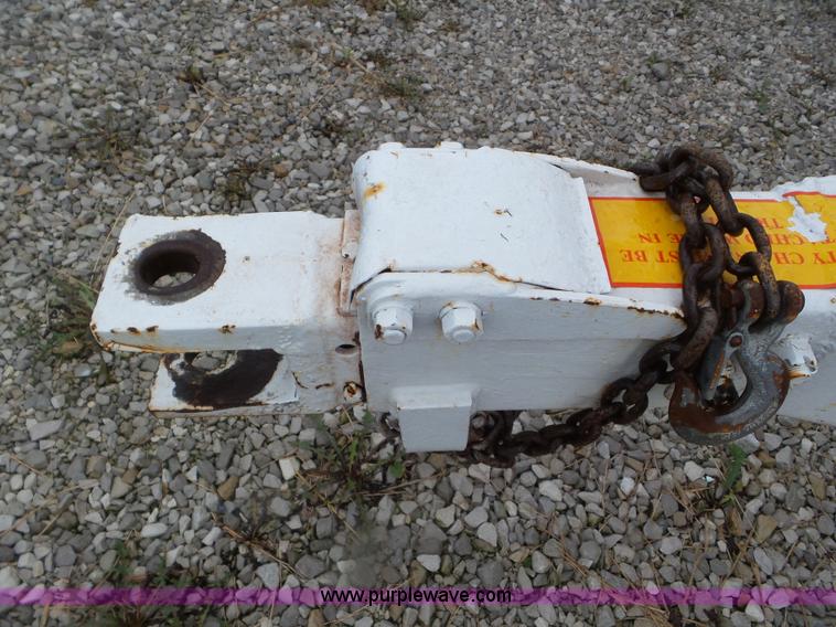 image for item CC9973 2005 Willmar 800 spreader