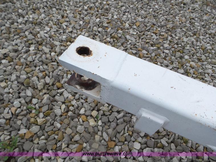 image for item CC9976 2005 Willmar 500 spreader