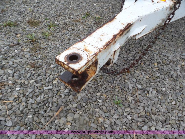 image for item CC9980 2005 Willmar 500 spreader