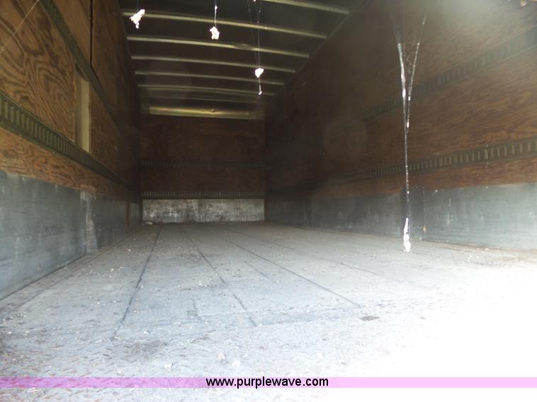 image for item CD9391 1996 International 8100 box truck