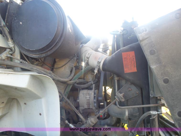 image for item CD9391 1996 International 8100 box truck