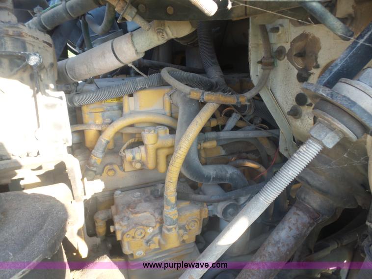 image for item CD9391 1996 International 8100 box truck