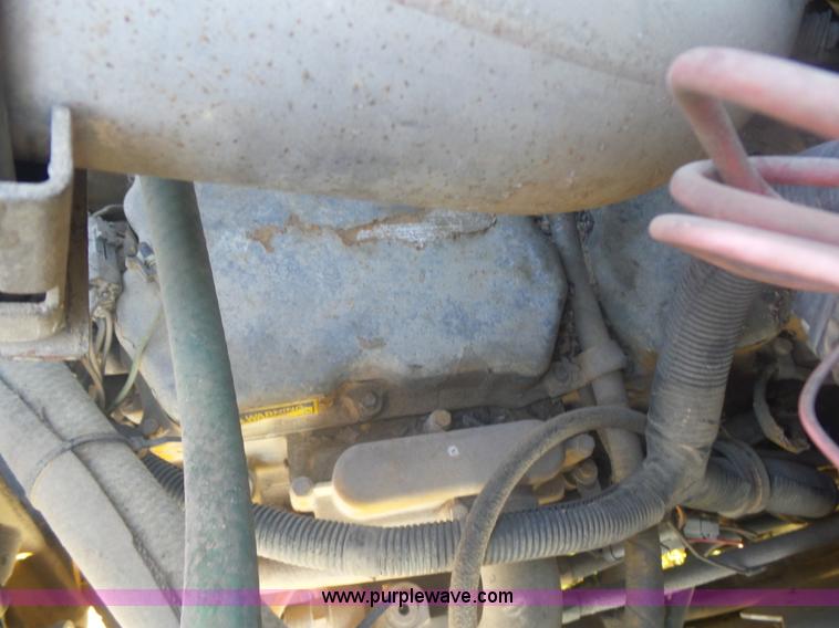 image for item CD9391 1996 International 8100 box truck