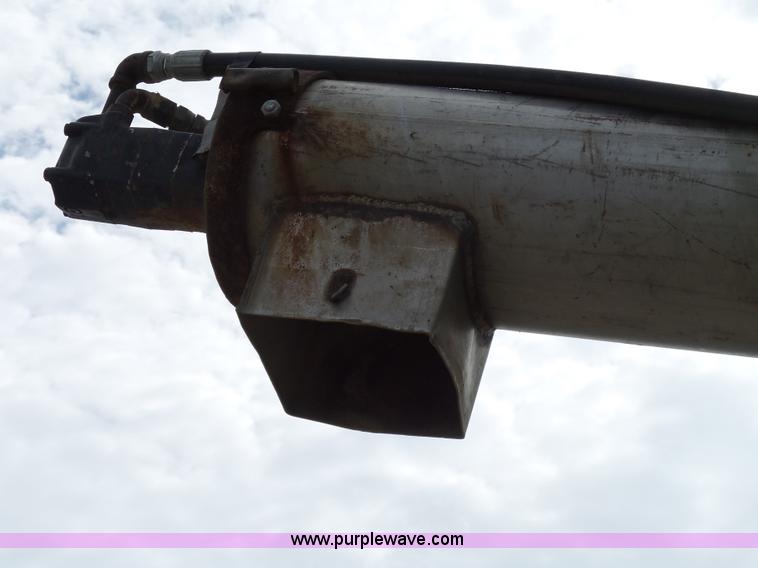 image for item K1156 1997 Peterbilt 377 tender truck