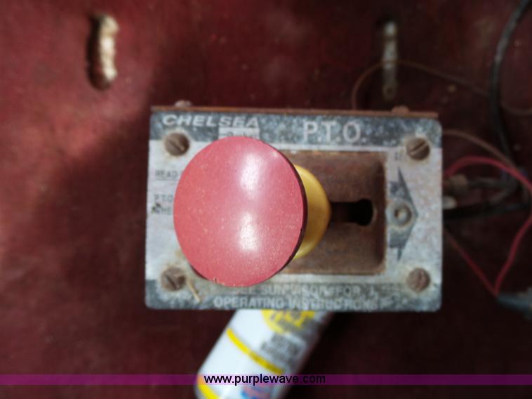 image for item K1156 1997 Peterbilt 377 tender truck