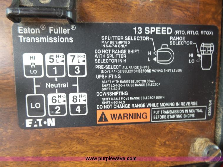 image for item K1157 1997 Peterbilt 377 tender truck