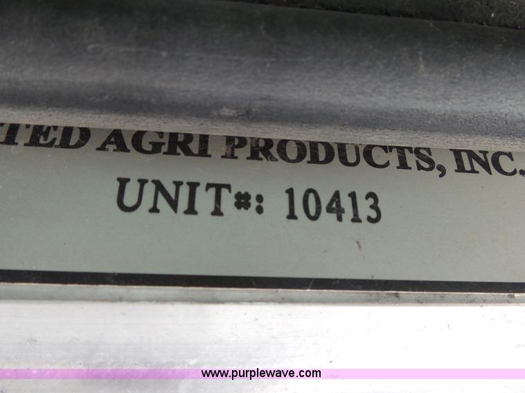 image for item K1157 1997 Peterbilt 377 tender truck