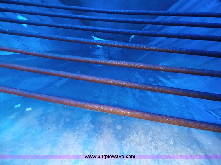 image for item K1158 1999 Mack CH613 tender truck