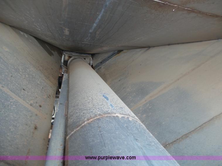 image for item K1158 1999 Mack CH613 tender truck