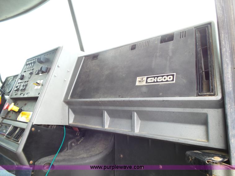 image for item K1158 1999 Mack CH613 tender truck