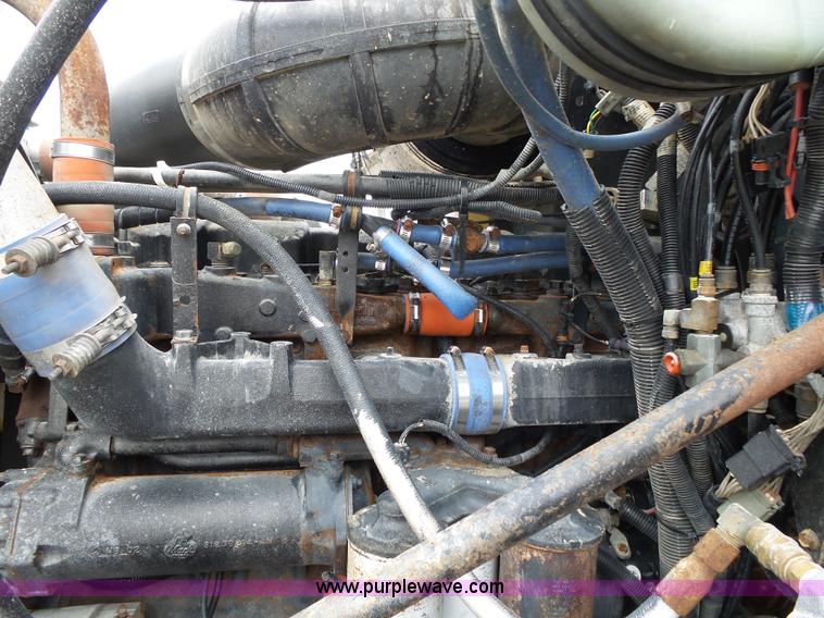 image for item K1158 1999 Mack CH613 tender truck