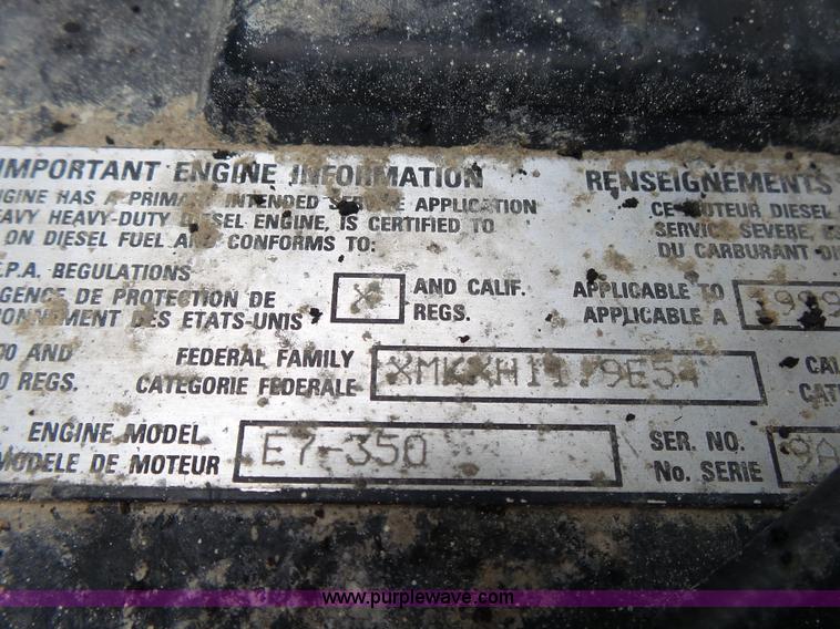 image for item K1158 1999 Mack CH613 tender truck