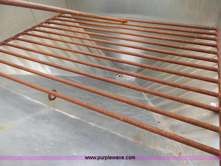 image for item K1159 1997 Peterbilt 377 tender truck