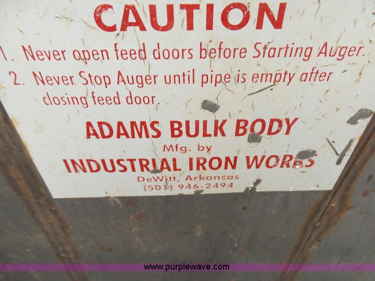 image for item K1159 1997 Peterbilt 377 tender truck