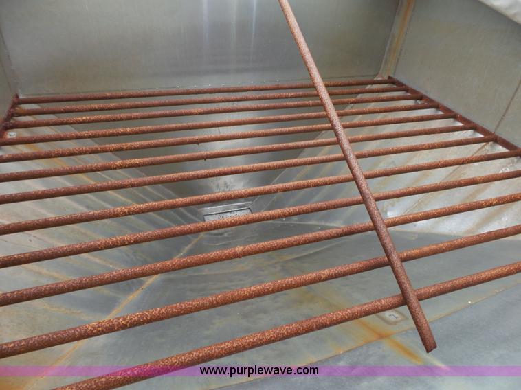 image for item K1159 1997 Peterbilt 377 tender truck