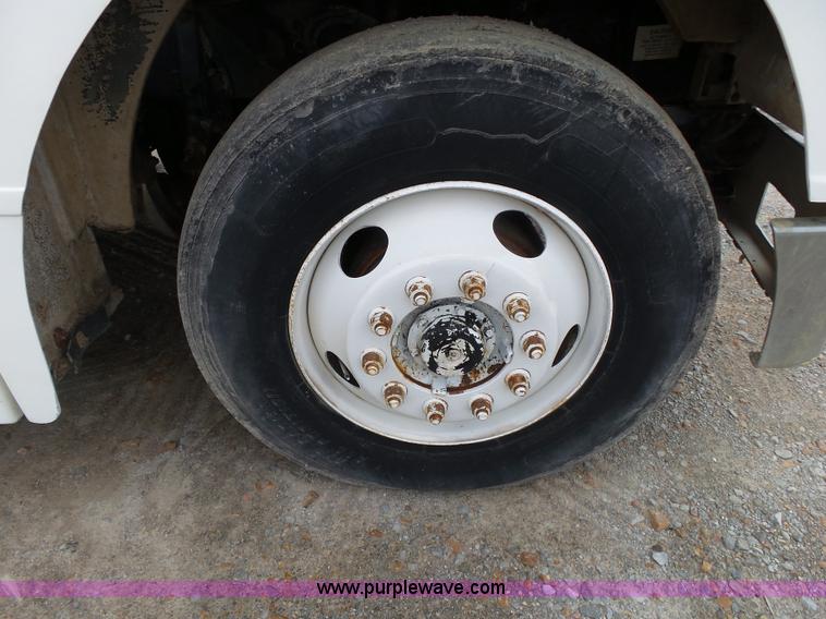 image for item K1159 1997 Peterbilt 377 tender truck