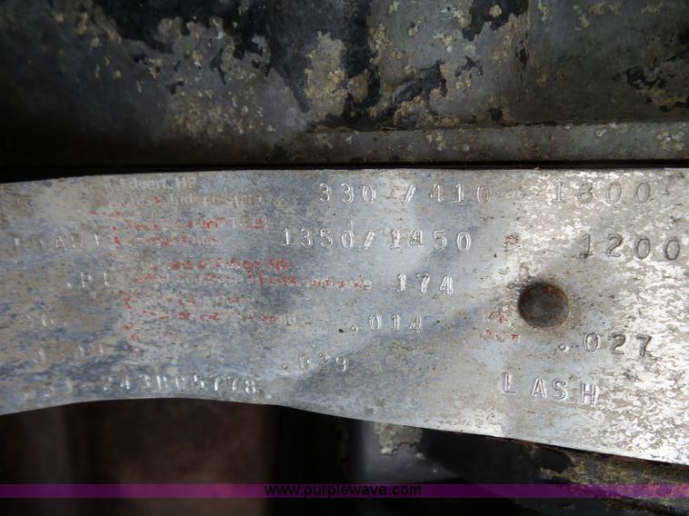 image for item K1159 1997 Peterbilt 377 tender truck