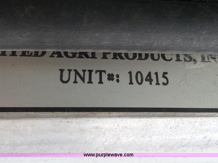 image for item K1159 1997 Peterbilt 377 tender truck