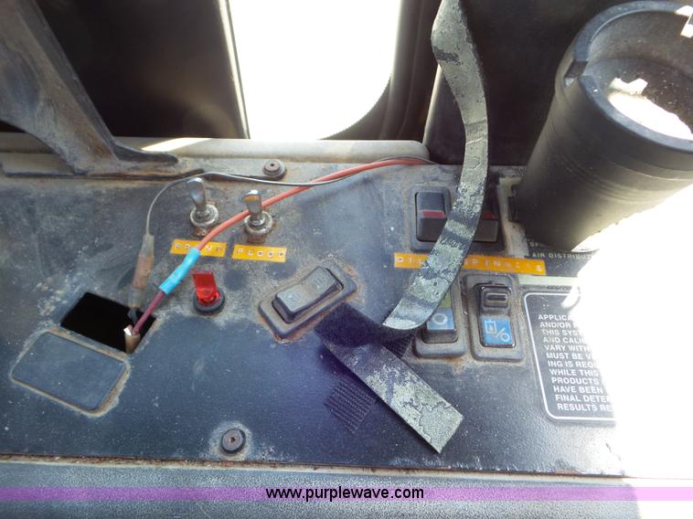 image for item L6873 Ag-Chem TerraGator 8103 self-propelled applicator