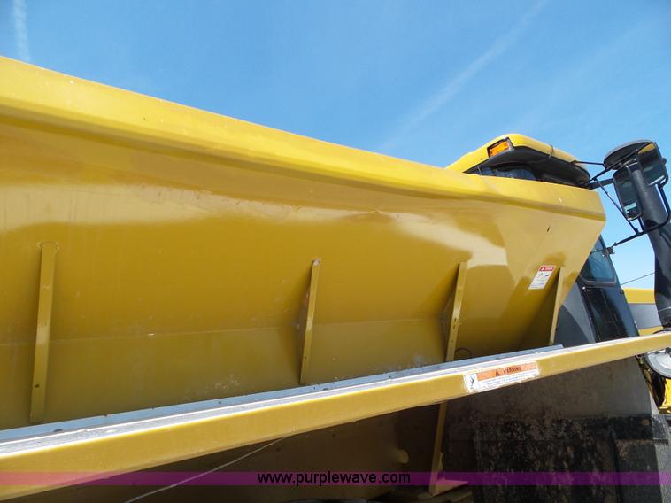 image for item L6873 Ag-Chem TerraGator 8103 self-propelled applicator