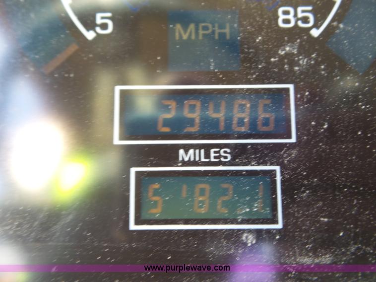 image for item L6878 1989 Kenworth T600 truck chassis