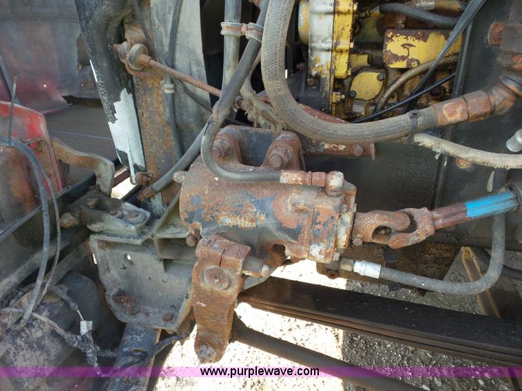 image for item L6878 1989 Kenworth T600 truck chassis