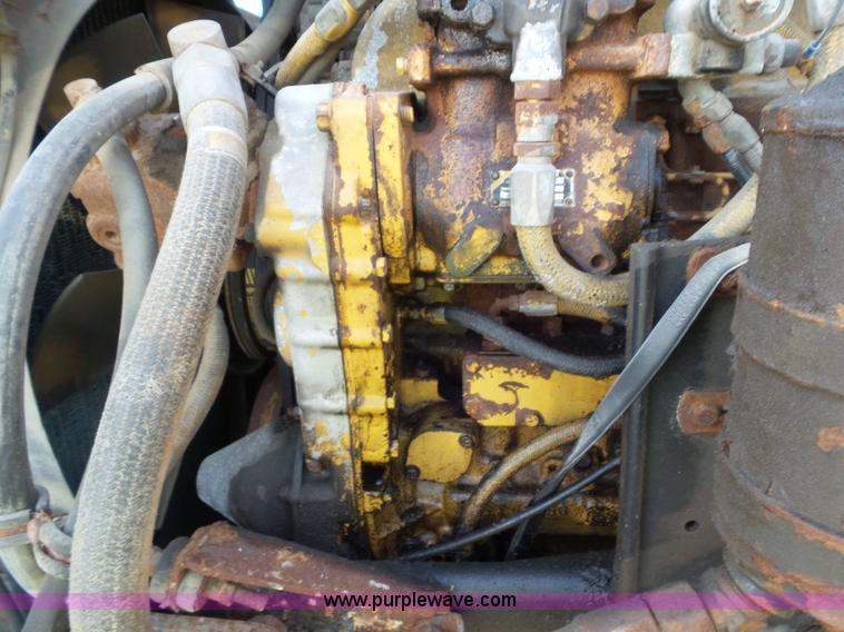 image for item L6878 1989 Kenworth T600 truck chassis