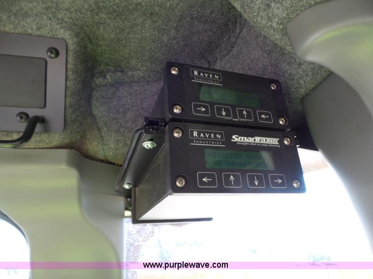 image for item L6879 2008 Rogator 1286C self-propelled applicator