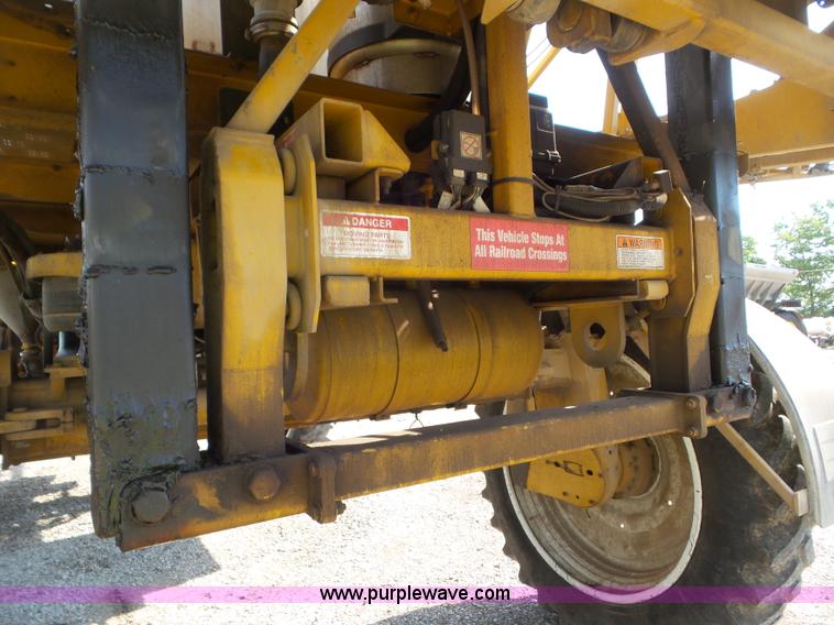image for item L6879 2008 Rogator 1286C self-propelled applicator