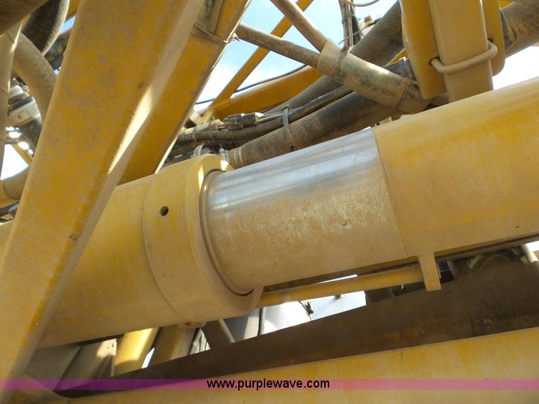 image for item L6879 2008 Rogator 1286C self-propelled applicator