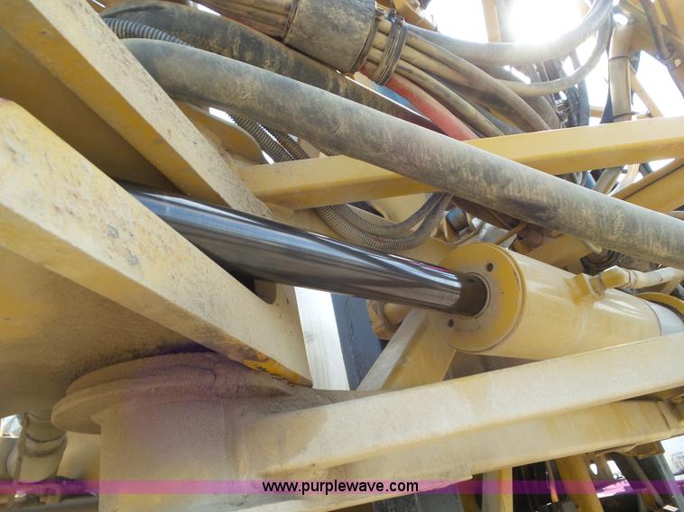 image for item L6879 2008 Rogator 1286C self-propelled applicator