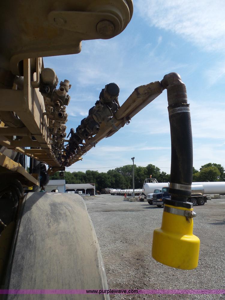 image for item L6879 2008 Rogator 1286C self-propelled applicator