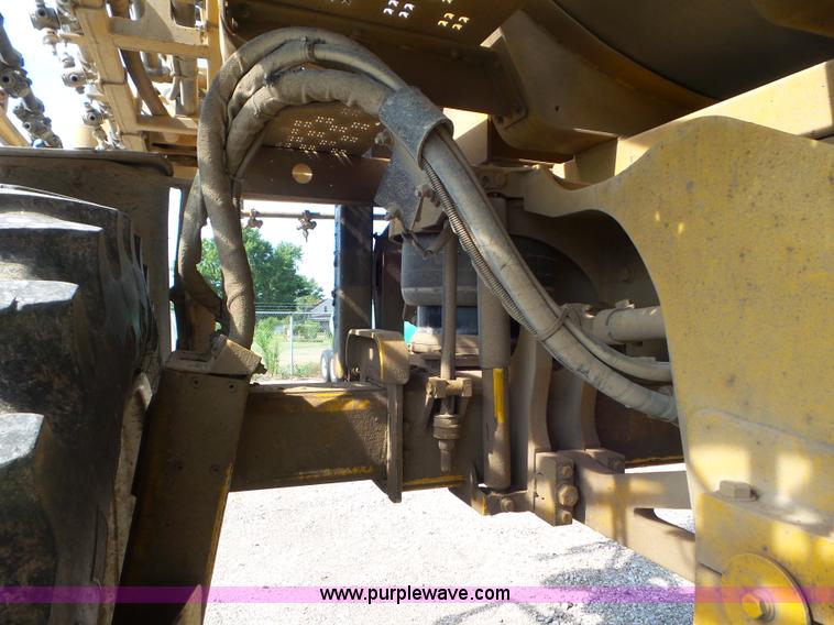 image for item L6879 2008 Rogator 1286C self-propelled applicator