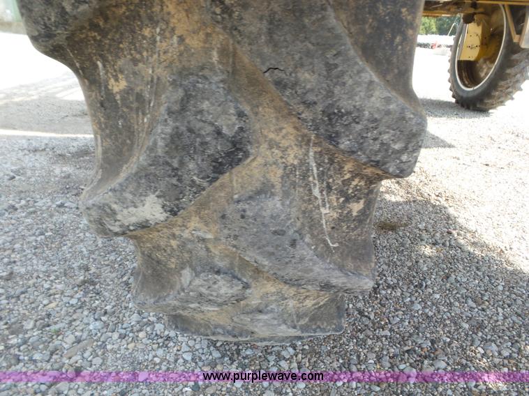 image for item L6879 2008 Rogator 1286C self-propelled applicator