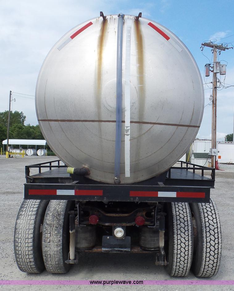 image for item L6886 1996 Mack CH613 tank truck