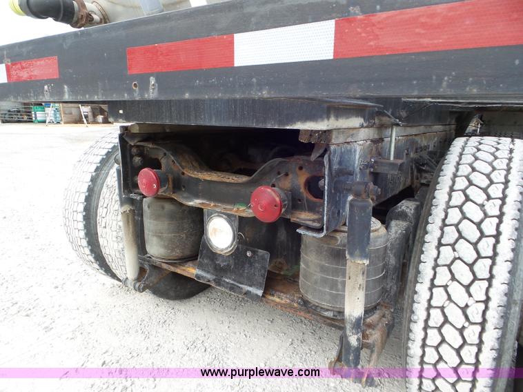 image for item L6886 1996 Mack CH613 tank truck