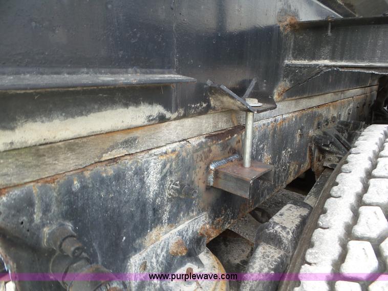 image for item L6886 1996 Mack CH613 tank truck