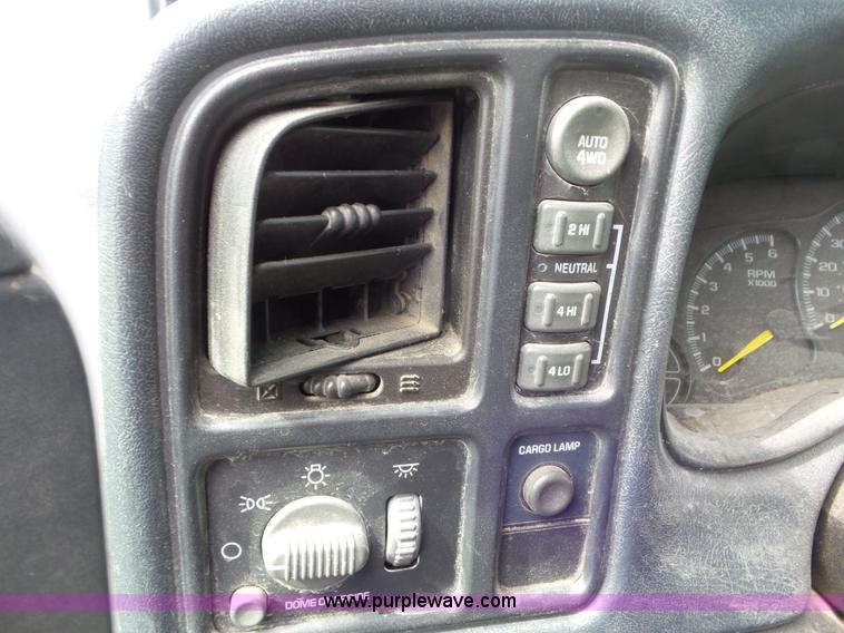 image for item L6888 2000 Chevrolet Silverado 1500 Ext. Cab pickup truck