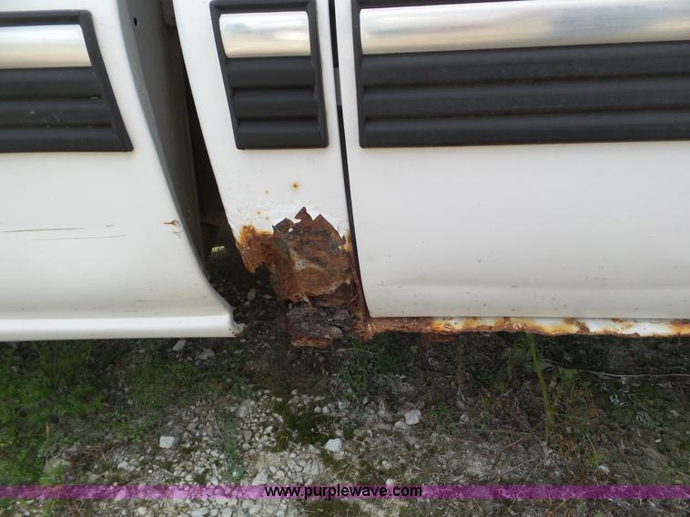 image for item L6888 2000 Chevrolet Silverado 1500 Ext. Cab pickup truck