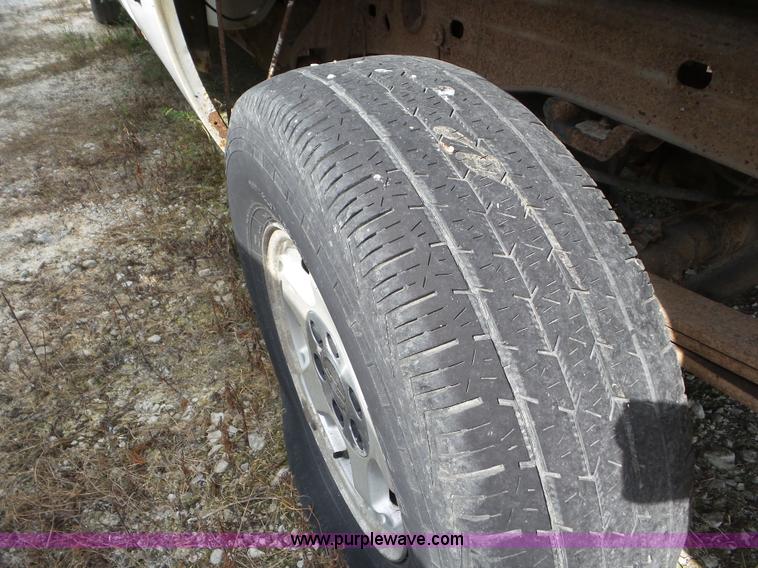 image for item L6888 2000 Chevrolet Silverado 1500 Ext. Cab pickup truck