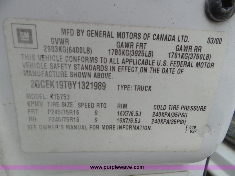 image for item L6888 2000 Chevrolet Silverado 1500 Ext. Cab pickup truck