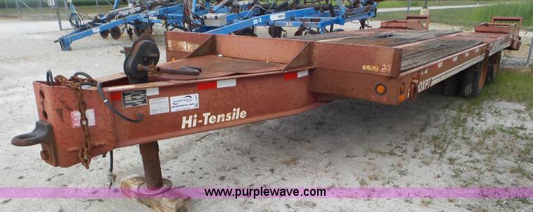 image for item L6891 2004 Eager Beaver 20XPT equipment trailer