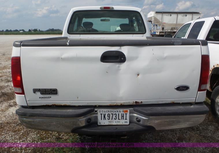 image for item L6894 2001 Ford F250 Super Duty SuperCab pickup truck