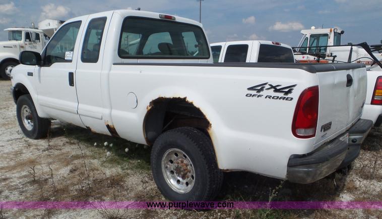 image for item L6894 2001 Ford F250 Super Duty SuperCab pickup truck