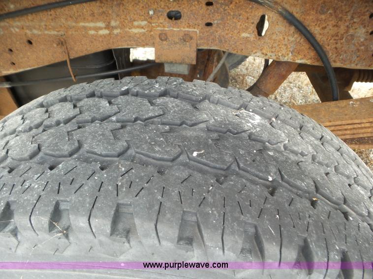 image for item L6894 2001 Ford F250 Super Duty SuperCab pickup truck